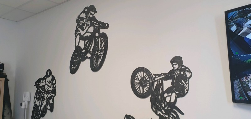 Où trouver un électricien pour installer une borne électrique de recharge de véhicules ou de voiture a Carpentras dans le Vaucluse