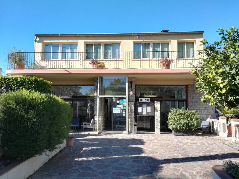 organiser un repas de groupe pour séminaire d'entreprise à Nîmes à côté de Marguerites