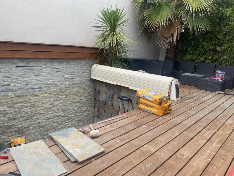  Rénovation d’une piscine carrelage Bali à Saint-Jean-de-Védas, proche de Montpellier 