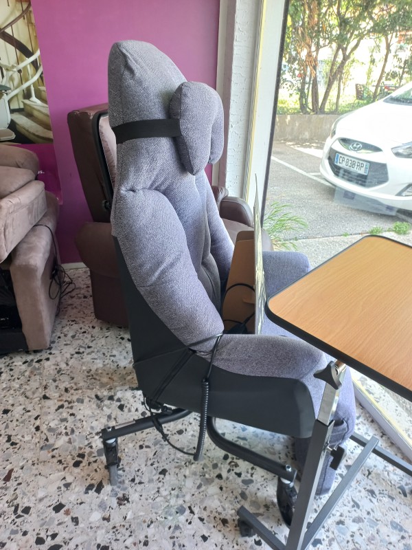 Location d'un lit médicalisé pour maintien à domicile sur Saintes-Maries-de-la-Mer à côté de Trinquetaille