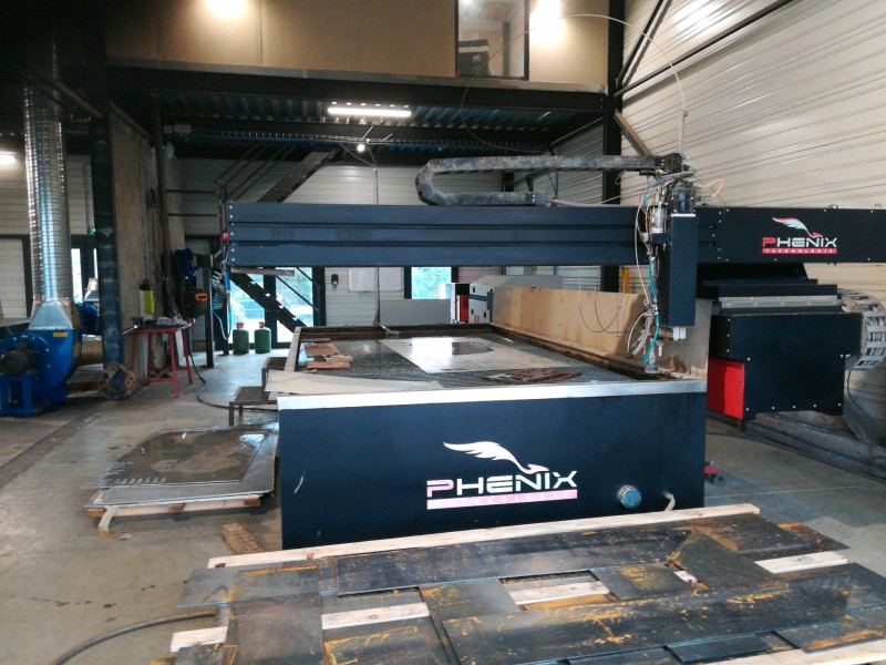 Découpe d'une plaque d'aluminium 12 mm par découpe jet d'eau à Montpellier à côté de Saint-Jean-de-Védas