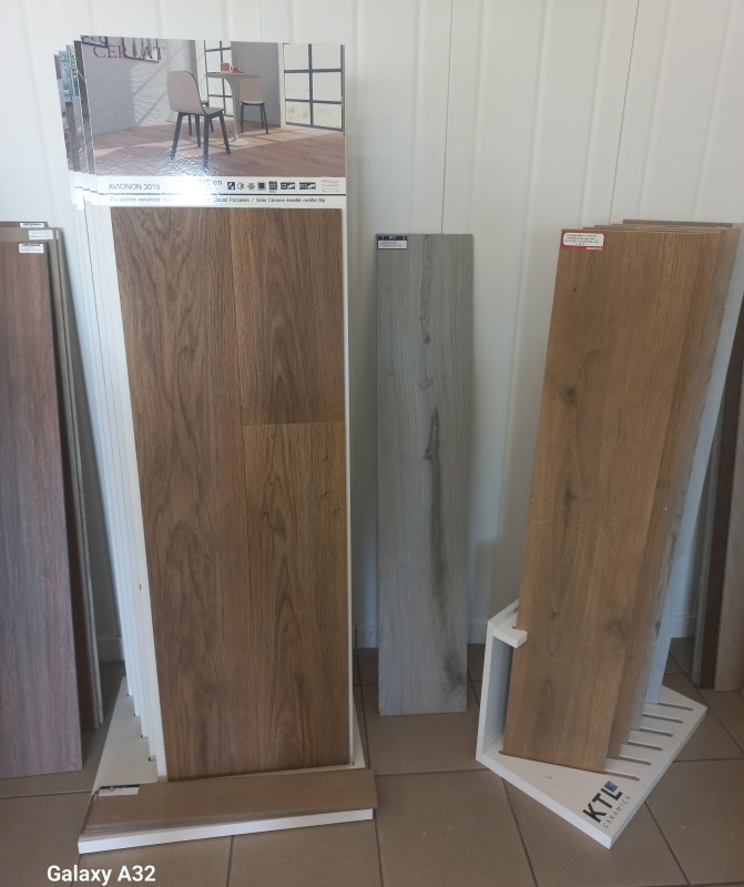 magasin de carrelage pour carrelage imitation bois et parquet sur Nîmes proche d'Arles