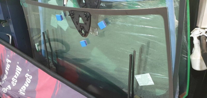 Où trouver un spécialiste du remplacement de pare-brise agréé par les assureurs à Montpellier dans l'Hérault