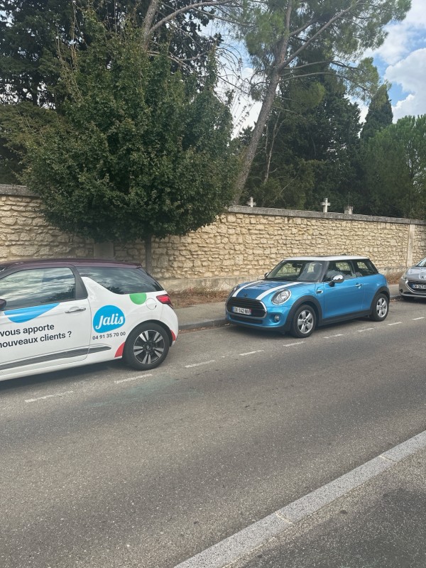 Où trouver une pompe funèbre pour un enterrement religieux aux angles, vers Avignon dans l’Hérault