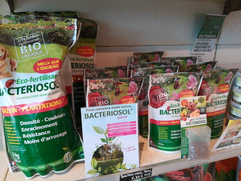 Nos produits d'entretien engrais et fertilisant fertilisant pour nos gazon en plaque sur Montpellier dans le 34 je cherche le terme oui merci