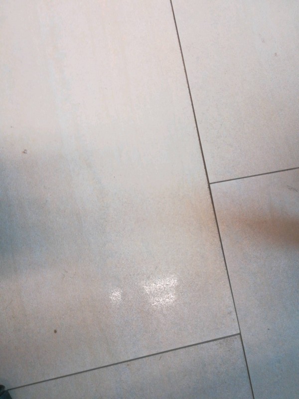 Magasin de carrelage vendant du carrelage à parquet sur Nîmes à côté de Lunel.