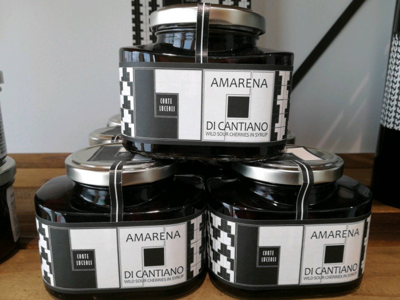 Epicerie fine Italienne vendant des câpres italien à Nîmes dans la vaunage