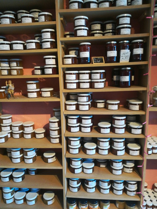 Où acheter des produits artisanaux confiture et biscuiterie fait maison à Nîmes à côté d'Arles