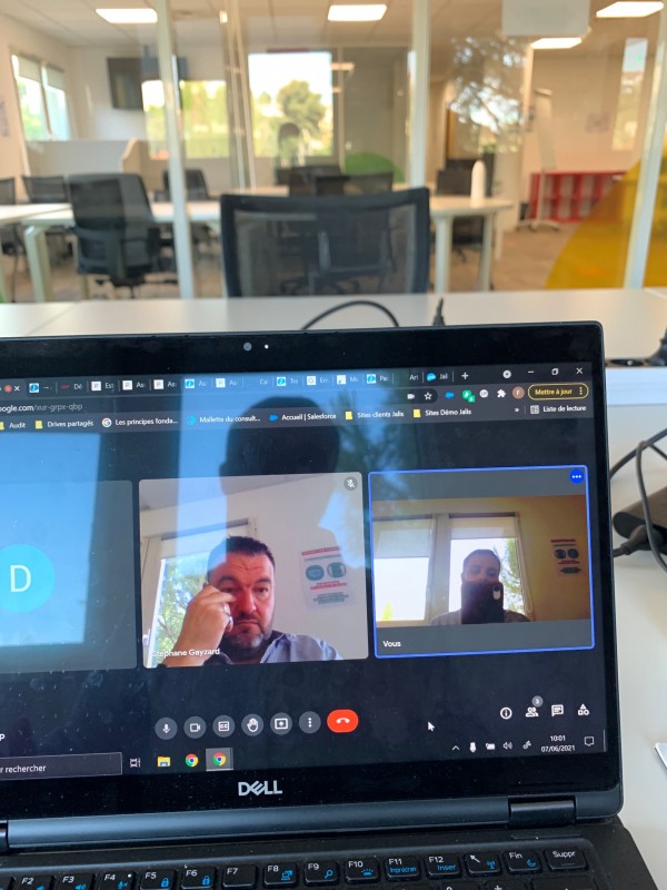 SDP Dan Art Déco, Entreprise spécialisée dans la décoration intérieure pour la rénovation d'un hôtel à Senas