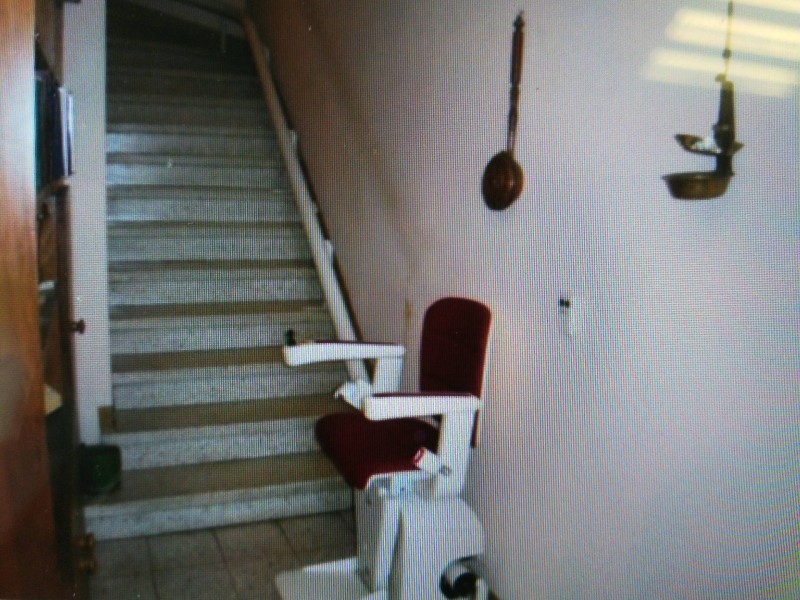 Où trouver une entreprise pour installation et pose d'un monte-escalier courbe extérieure à Castres à côté de Toulouse