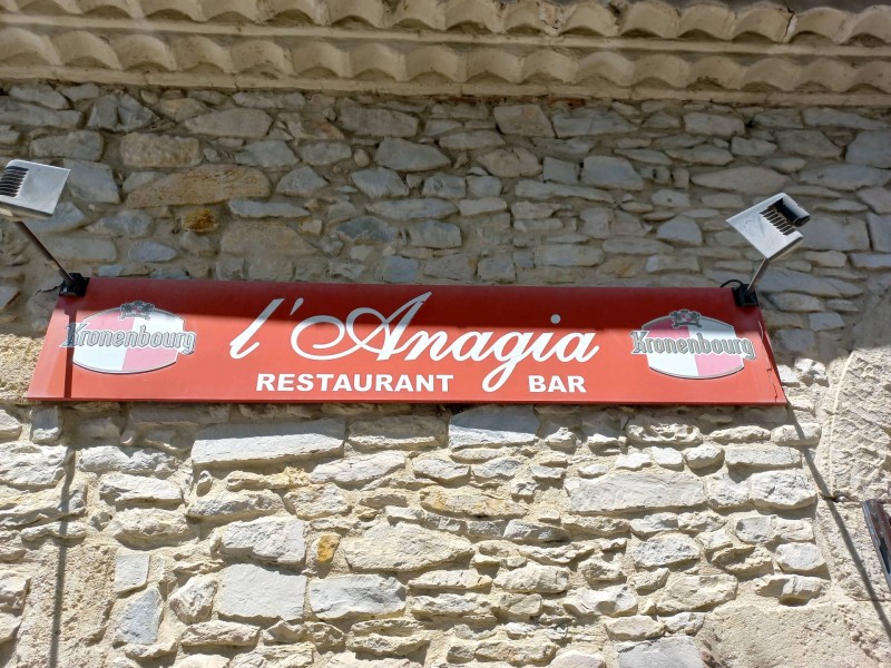 Où trouver un restaurant pour organiser un repas de groupe sur Calvisson dans la vonnage près de Nîmes