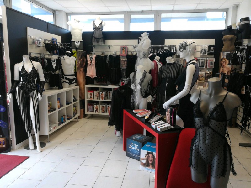 Où trouver un magasin qui vend des vêtements lingerie et accessoires de charme et érotique sur Montpellier à côté de Lattes