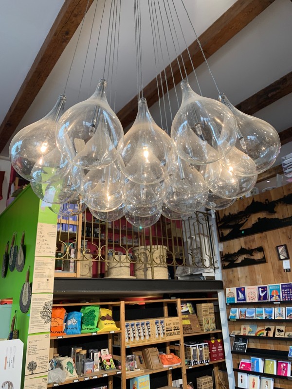 Où trouver une boutique pour acheter un lustre d’Europe 19 boules à Marseille centre-ville 13001