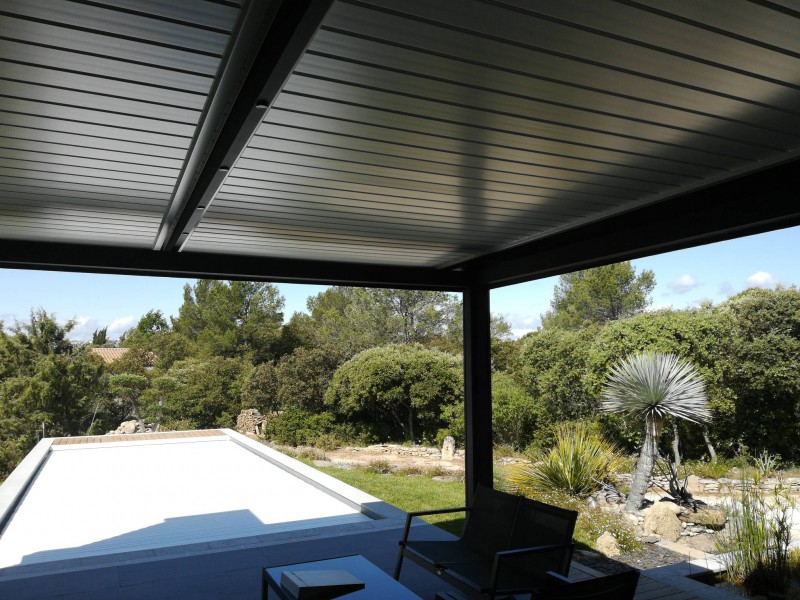 installation pergola à lames orientables en alu Nîmes dans le Gard