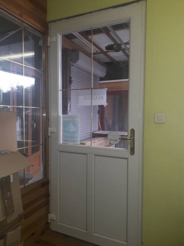 installation d'une porte PVC à Tourville-sur-Arques
