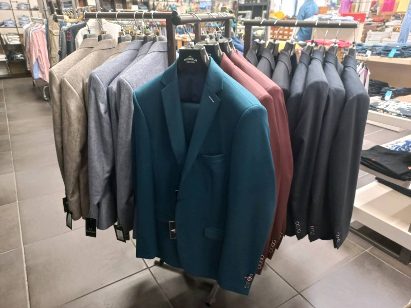 Vente de costume de marié homme pas cher sur Montpellier et Nîmes