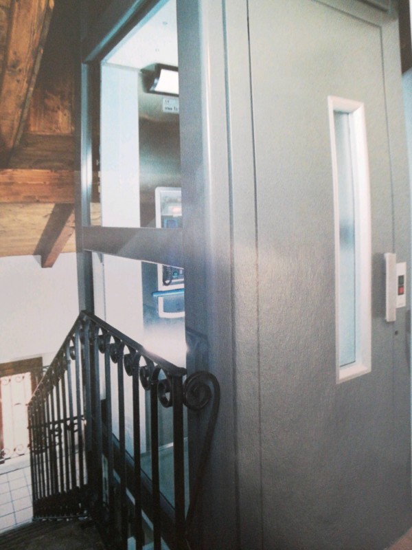 Installation et pose d'une plate-forme élévatrice pour fauteuil roulant PMR à Montpellier à côté de Béziers