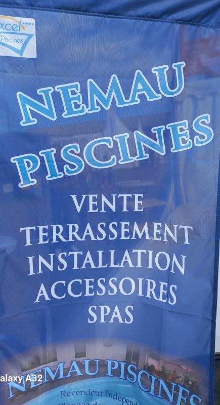 installation et pose d'une piscine coque polyester rectangulaireà fond plat sur Nîmes proche d'Arles
