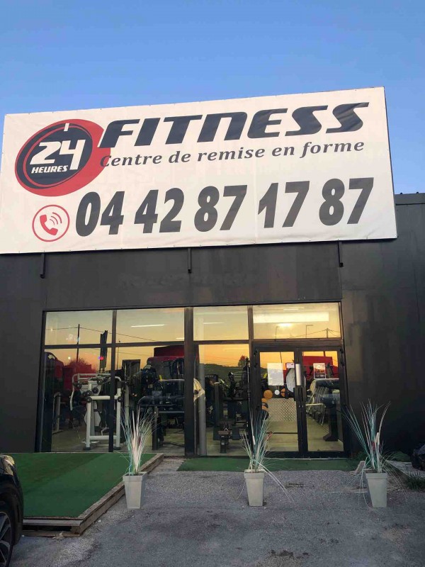 Salle de sport avec cours de Zumba dans la zone commerciale de plan de campagne proche de Marseille