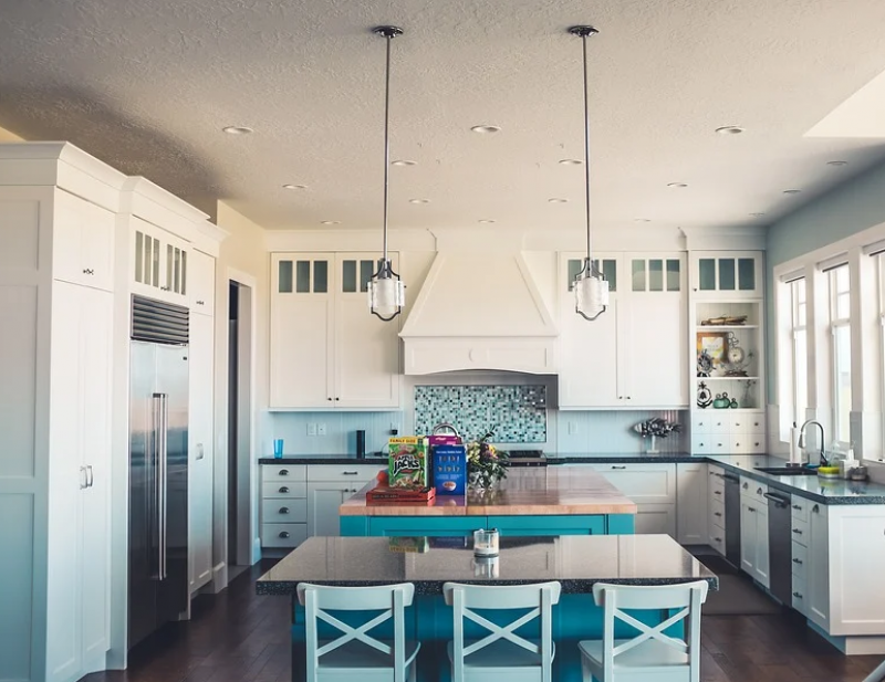 Cuisiniste à Lyon pour rénovation de ma vieille cuisine avec ajout d'un îlot central