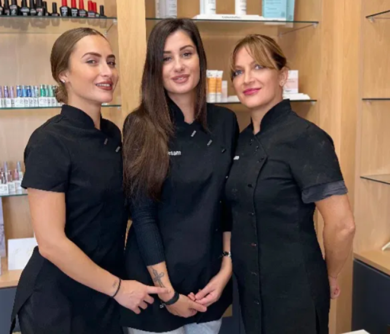 Reconstruction mammaire après mastectomie aux Camoins proche de la Valentine