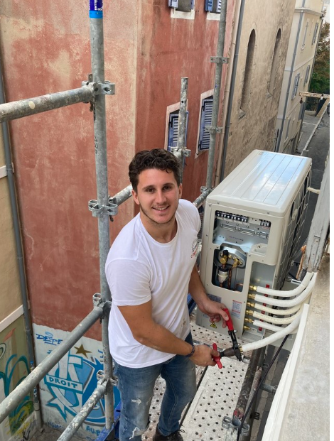 Installation d'une climatisation réversible monosplit Daikin à Aubagne proche de Marseille 13012 Saint Barnabé – Ventalon Climatisation