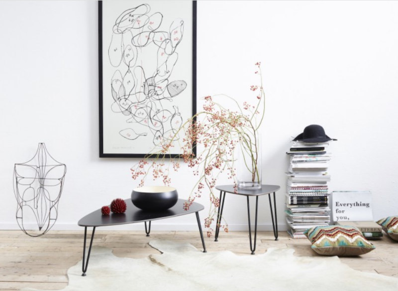 Canapé contemporain en cuir blanc, idéal pour intérieur haut de gamme à Toulouse