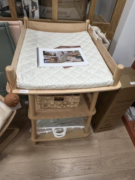 Table à langer disponible chez Cloclo & Chacha à Marseille