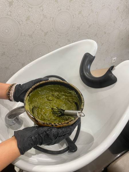 Coloration végétale personnalisée à base de plantes et d’eau à Marseille proche Aubagne et La Ciotat