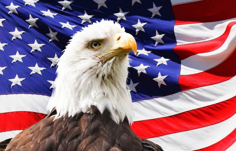 Recherche grossiste en prêt-à-porter pour homme Sportswear pas cher proche de Salon de Provence à Marseille