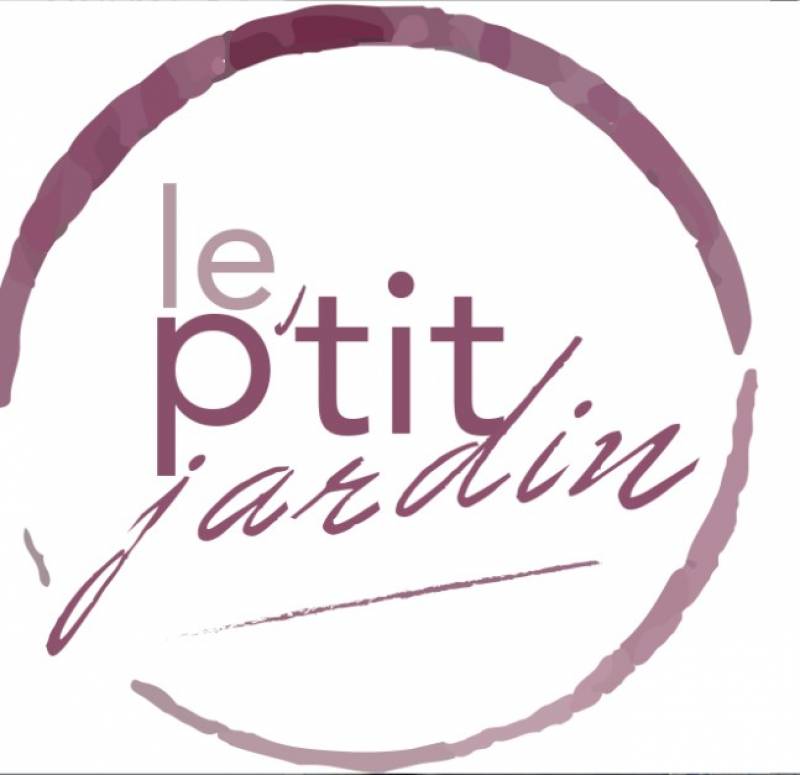 Où manger une spécialité méditerranéenne dans un lieu atypique en terrasse à la vieille chapelle à Marseille dans les Bouches du Rhône Marseille 13008 Le p'tit jardin