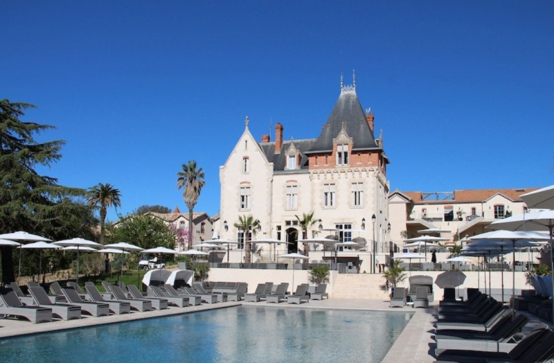 Location de salle pour séminaire d'entreprise avec salle équipée high tech dans un superbe domaine près de Béziers dans l'Hérault Occitanie