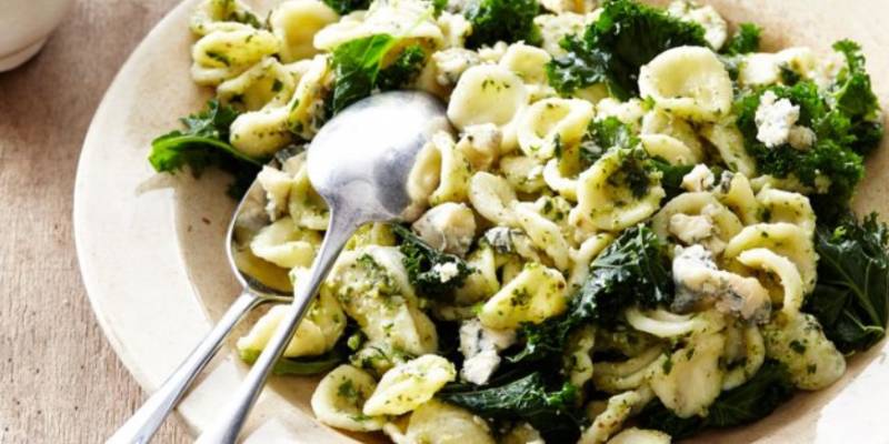 Ou manger de bonnes pâtes à l'italienne sur une terrasse dans le quartier de la vieille chapelle à Marseille 13008 Marseille Via Roma