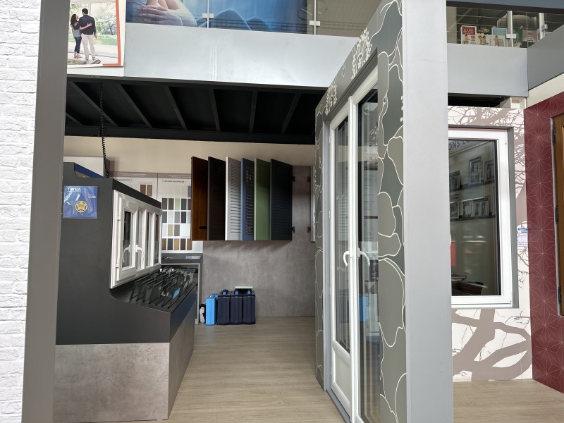  Où trouver entreprise pour poser des fenêtres de 3 m de large pour une villa à Lunel dans l’Hérault
