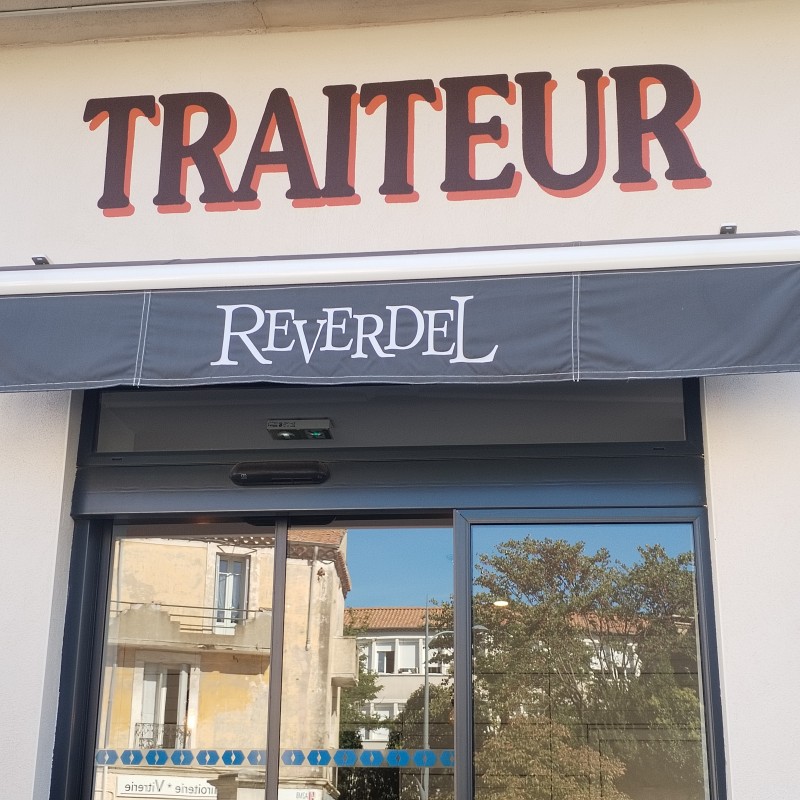 trouver un traiteur qui propose un buffet pour un départ à la retraite ou séminaire d'entreprise à Béziers proche de Montpellier et Narbonne dans l'Hérault