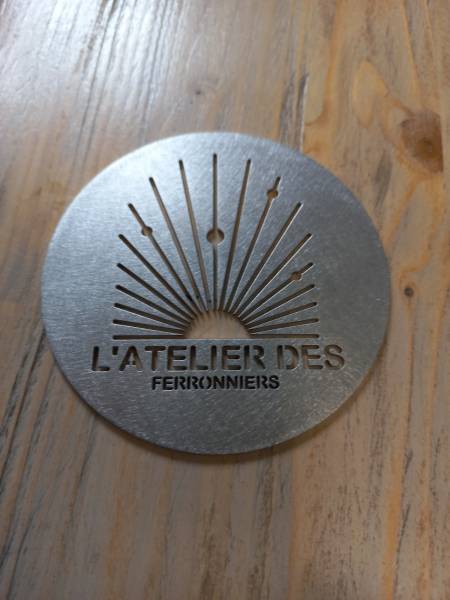 realisation et pose d'une verrière en metal à roumoules dans le 04