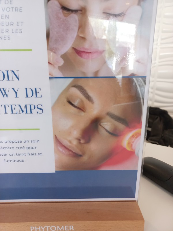 Massage liftant du visage à Villeneuve les Avignon
