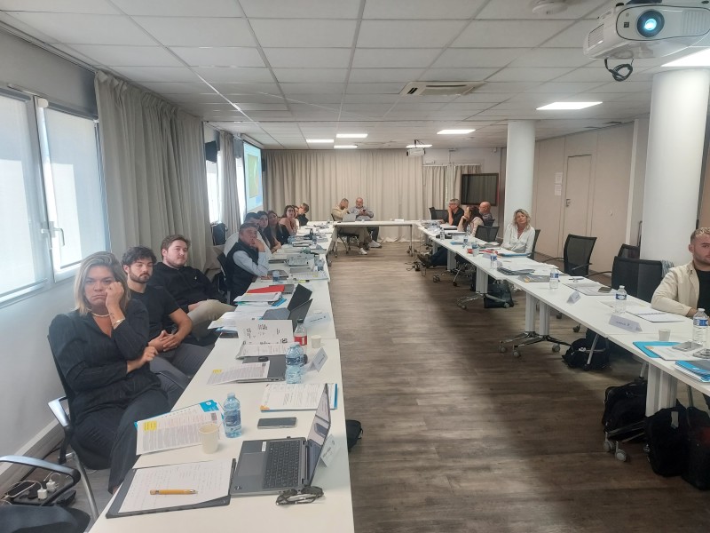 séance d'intégration et de formation d'une équipe commerciale dans une agence web à Marseille Château-Gombert 13013