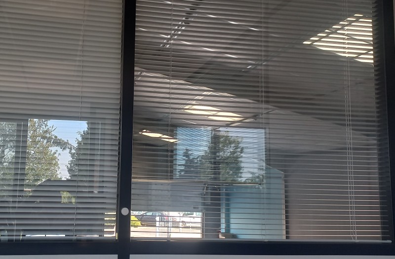 pose et aménagement d'un bureau par installation de cloisons amovibles démontables sur Montpellier proche de Nîmes