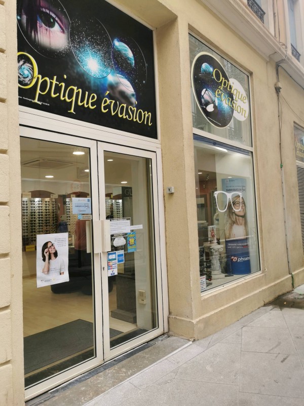 Trouver un opticien pour des lunettes hommes femmes et enfants dans centre ville de Béziers