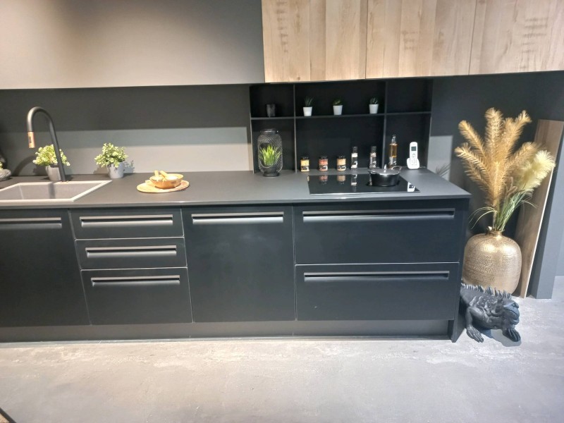 Installation et pose d'un dressing sur mesure dans une suite parentale à Alès à côté d'Uzès