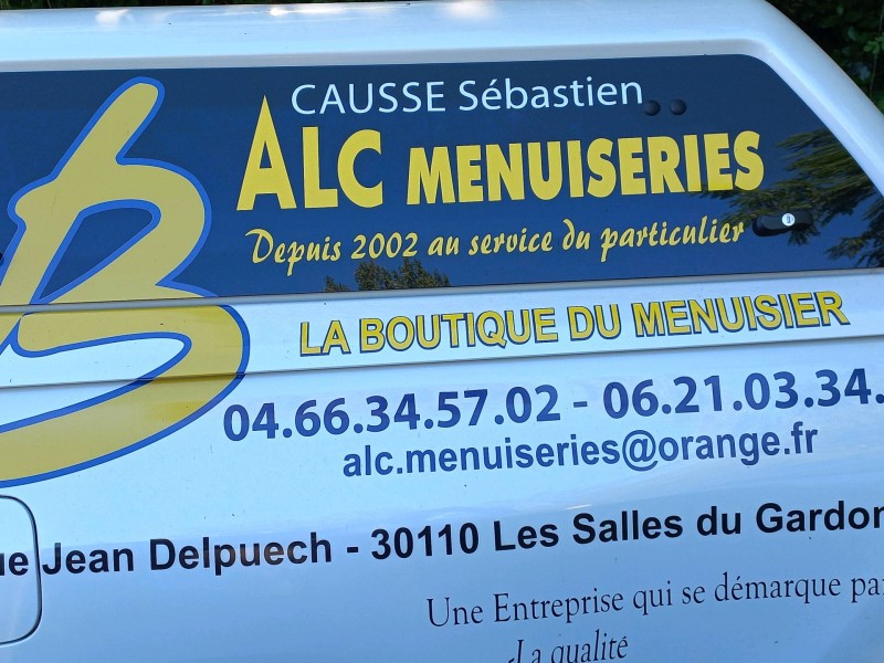 Entreprise de menuiserie pour rénovation et pose de volet roulant solaire sur Alès à côté d'Uzès
