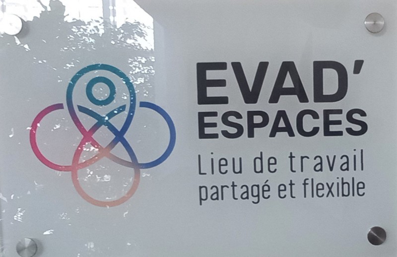 espace de coworking pour louer un bureau dans un  lieu de travail partagé et flexible sur Nîmes proche d'Arles