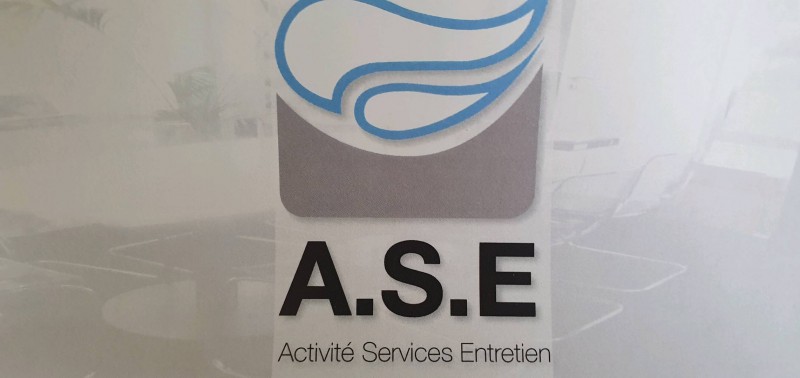 Où trouver un laveur de vitres pour grandes baies vitrées pour un professionnel à jacou proche Montpellier