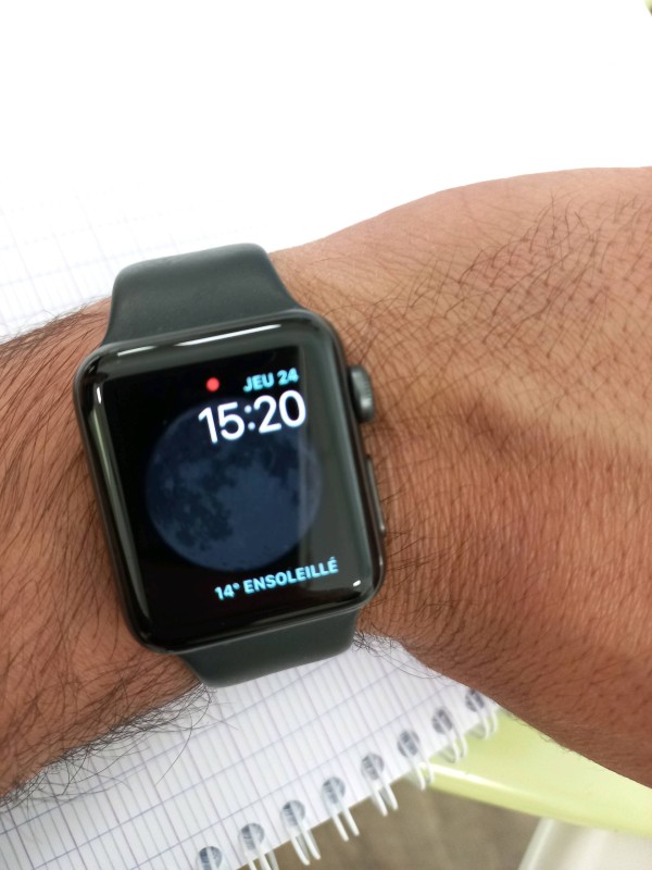 Covering pour une vitrine de magasin specialiste de linformatique a saint priest pres de lyon