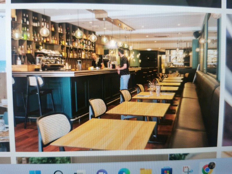 Acheter des chaises en rotin pour terrasse de restaurant à Béziers