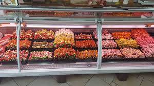 Sélection de viandes fraîches à la Boucherie des Moulins sur Allauch et Environs