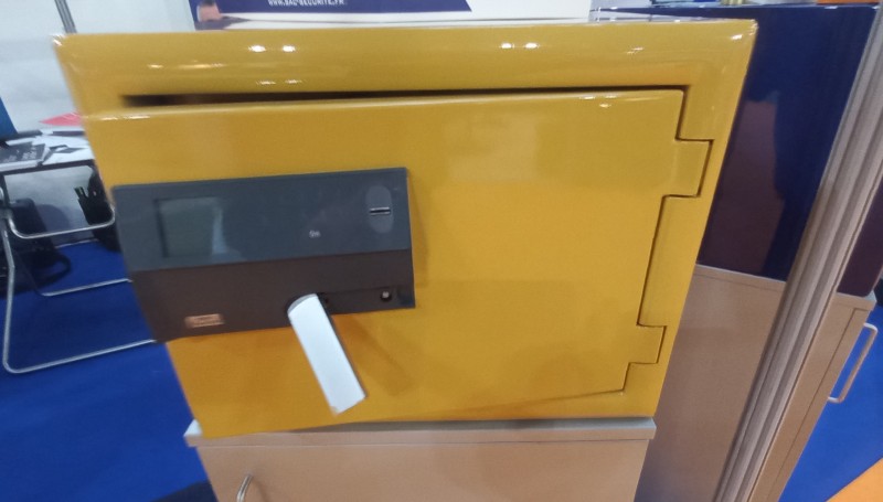 pose et  installation d'un coffre-fort ugnifugé à fixer sur Saint-Rémy-de-Provence proche d'Arles