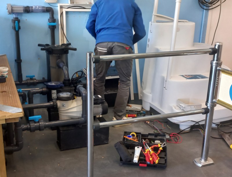 magasin de piscine proposant des contrats d'entretien de piscine au sel sur Nîmes proche d'arles