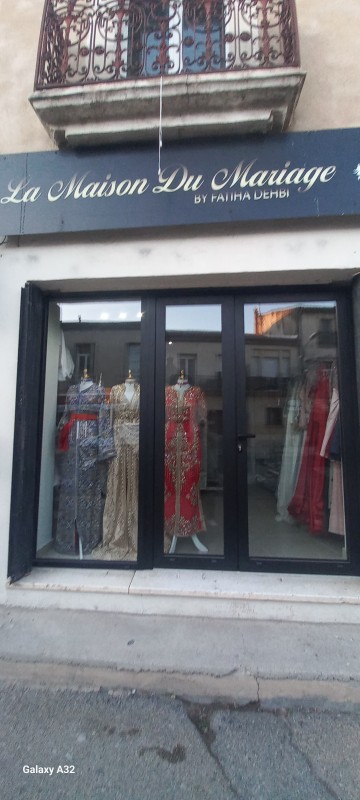 vente et location d'une robe de mariée ou robe de cérémonie pour événement et mariage à Lunel proche de Nimes